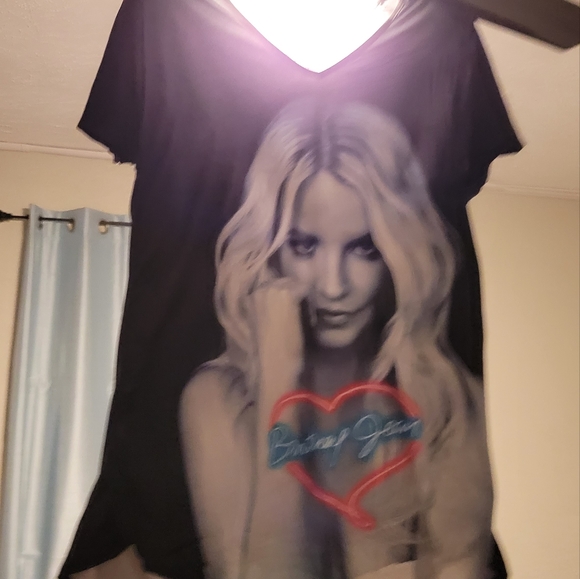 NEW-BRITNEY SPEARS NIGHTSHIRT...NWT - Picture 2 of 9
